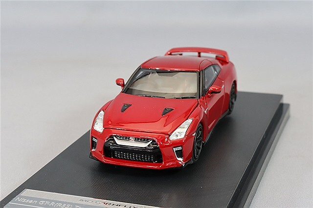 MOTORHELIX 1/64 日産 GT-R (R35) トラックエディション