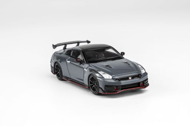 ☆予約品☆ MOTORHELIX 1/64 日産 GT-R NISMO (R35) 2024 ニスモ
