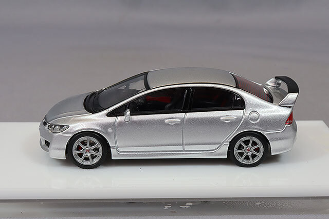 MOTORHELIX 1/64 ホンダ シビック Type R FD2 スーパープラチナ