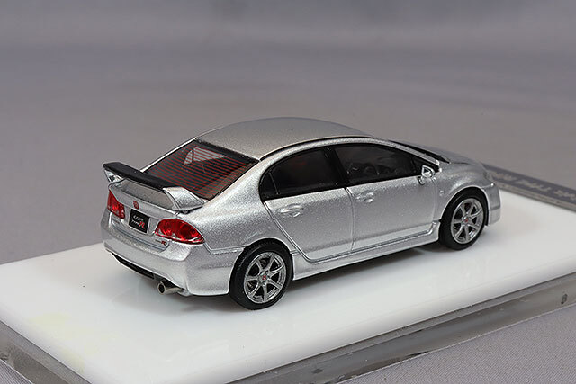MOTORHELIX 1/64 ホンダ シビック Type R FD2 スーパープラチナ