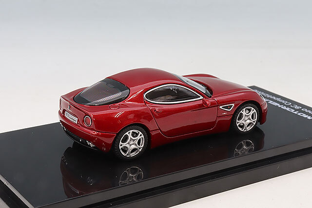 MOTORHELIX 1/64 アルファロメオ 8C コンペティツィオーネ 2008 ロッソ
