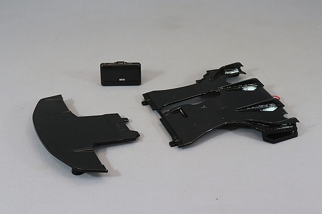 keihin★非売品！3Dクリスタル Akrapovic製 718ケイマンGT4／ボクスター・スパイダー用