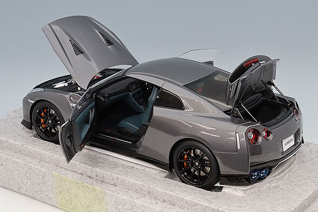 みろくさん専用：ヒーリー　プロフェッショナル　エディション MOTORHELIX 1/18 日産 GT-R (R35) トラックエディション