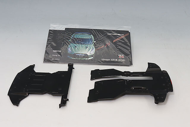 MOTORHELIX 1/18 日産 GT-R (R35) トラックエディション Engineered by