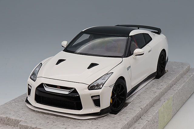 ☆予約品☆ MOTORHELIX 1/18 日産 GT-R (R35) トラック