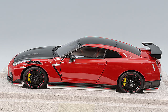 MOTORHELIX 1/18 日産 GT-R ニスモ (R35) スペシャルエディション 2022