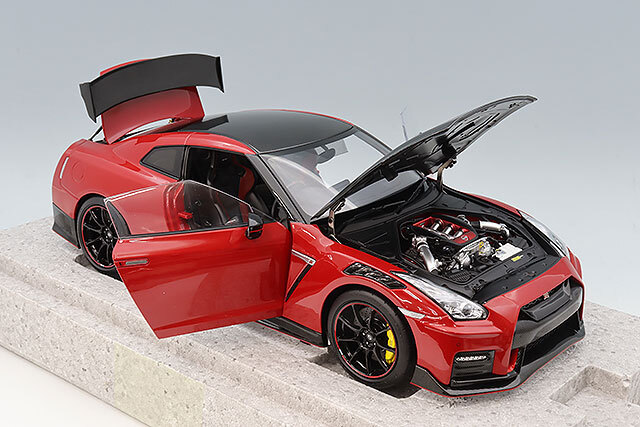 MOTORHELIX 1/18 日産 GT-R ニスモ (R35) スペシャルエディション 2022