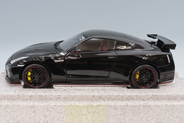 MOTORHELIX 1/18 日産 GT-R ニスモ (R35) スペシャルエディション 2022