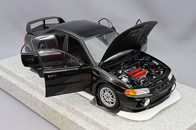 MOTORHELIX 1/18 三菱 ランサー エボリューション IV ピレネー