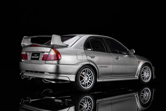 ☆予約品☆ MOTORHELIX 1/18 三菱 ランサー エボリューション V GSR