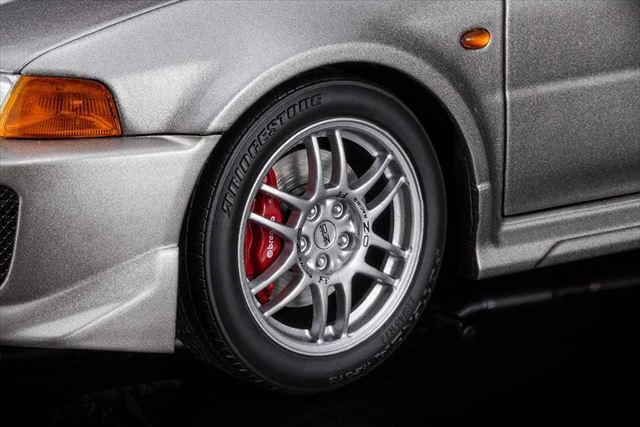 ☆予約品☆ MOTORHELIX 1/18 三菱 ランサー エボリューション V GSR