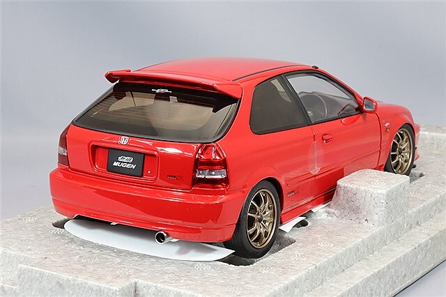 MOTORHELIX 1/18 ホンダ シビック タイプR (EK9) 無限
