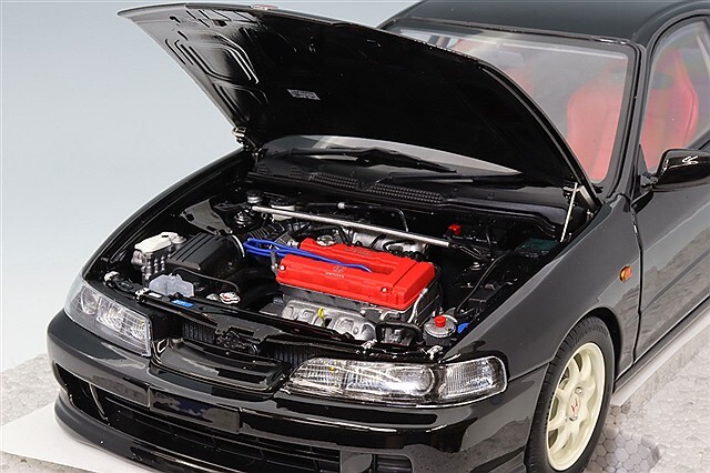MOTORHELIX 1/18 ホンダ インテグラ タイプR (DC2) 前期型 フラメンコ