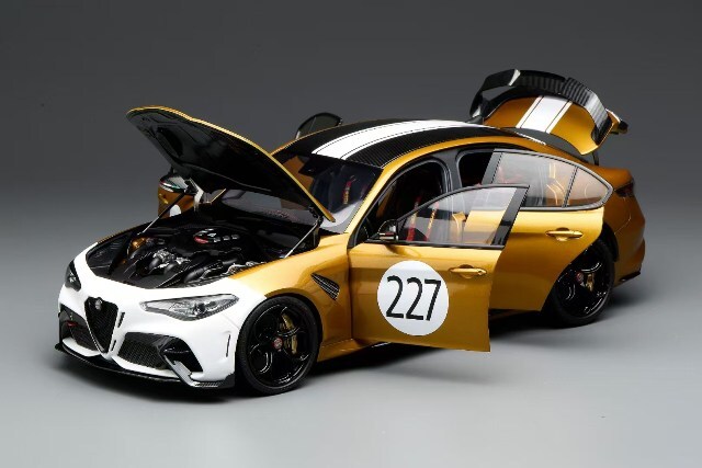 MOTORHELIX 1/18 アルファロメオ GTAm GT オークラゴールド