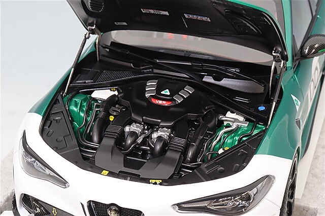 MOTORHELIX 1/18 アルファロメオ ジュリア GTAm #99 ライブリー