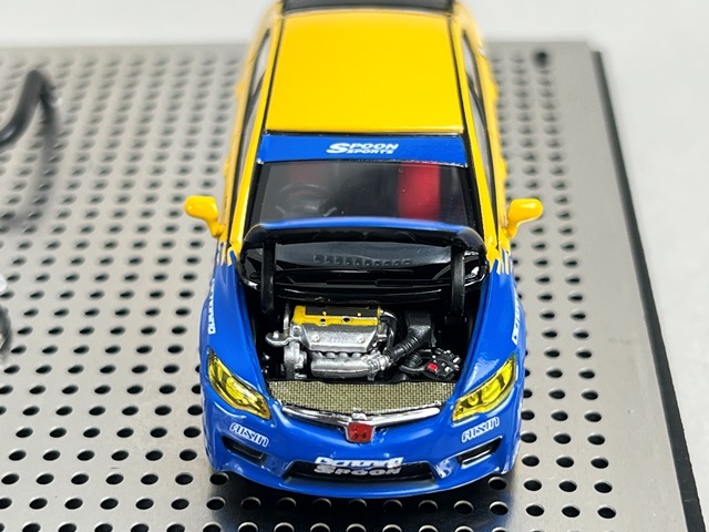 MOTORHELIX 1/64 ホンダ シビック タイプR (FD2) & 1/18 Kシリーズ