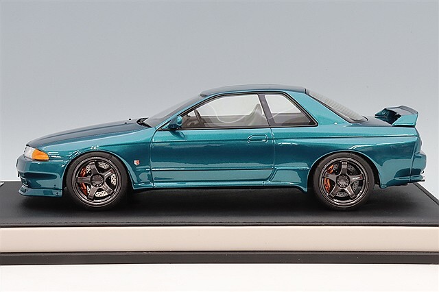 MOTORHELIX 1/18 日産 スカイライン GT-R (R32) カスタマイズド