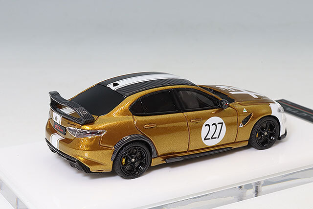 MOTORHELIX 1/64 アルファロメオ ジュリア GTAm オークラ GT ゴールド