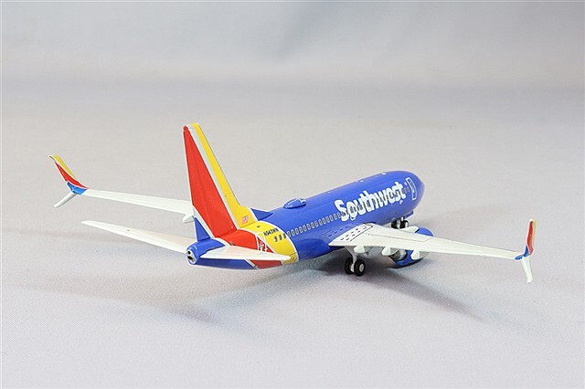 【現品限り一斉値下げ！】 ジェミニジェッツ 1/400 ボーイング 737-700 サウスウエスト航空 航空機・ヘリコプター