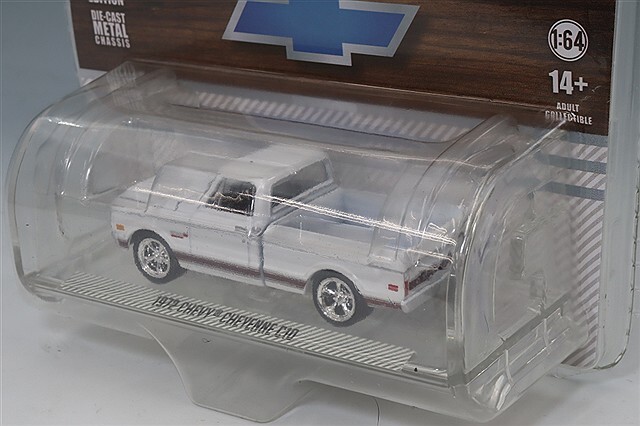 グリーンライト 1/64 1972 シボレー シャイアン C10 ショートベッド