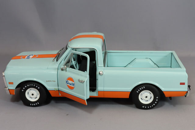 グリーンライト 2017CHEVROLETCAMARO SS GULF OIL 2017 Chevrolet Camaro SS Gulf Racing 1:24: 1:24|DIECAST>1:24