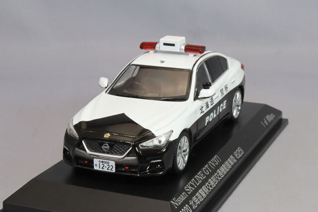 イグニッションモデル 1/18 Crown 北海道警察交通部交通機動隊