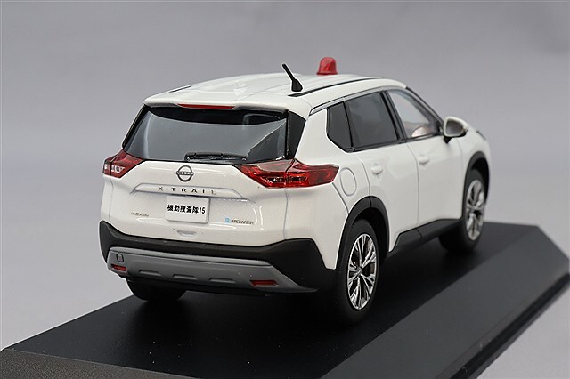 RAI'S 1/43 日産 エクストレイル S e-4ORCE (T33) 2022 警察本部