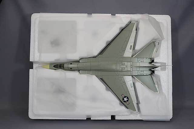 ホビーマスター 1/72 RA-5C ヴィジランティ  