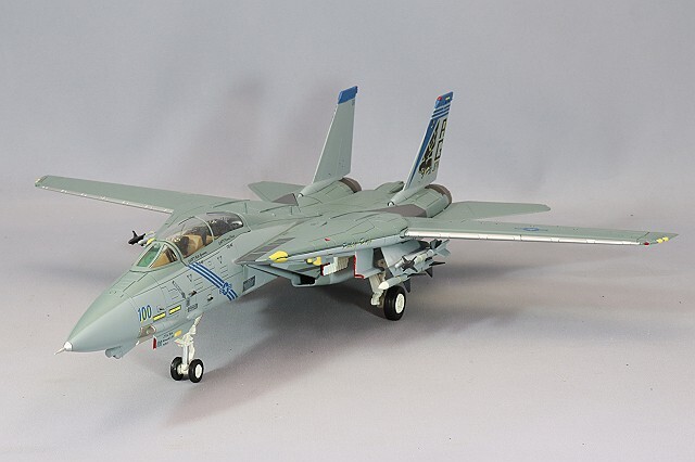 ホビーマスター 1/72 F-14ABトムキャット アメリカ海軍 第143戦闘飛行  