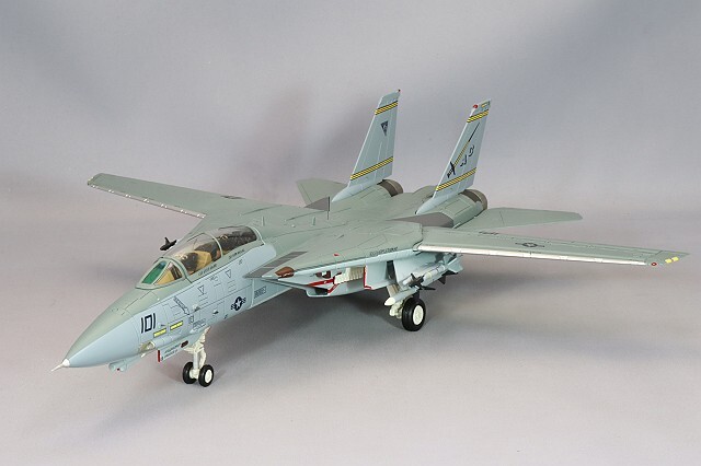 ホビーマスター 1/72 F-14B トムキャット アメリカ海軍 VF-32 