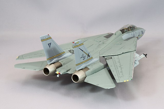ホビーマスター 1/72 F-14B トムキャット アメリカ海軍 VF-32 
