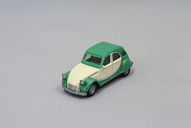 ヘルパ 1/87 シトロエン 2CV チャールストングリーン/ベージュ