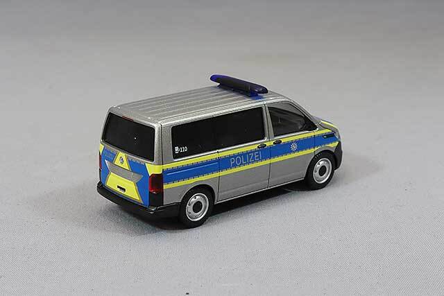 ヘルパ 1/87 フォルクスワーゲン T6.1 バス ミュンヘン警察