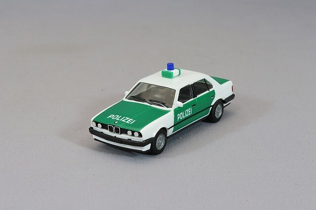 お礼や感謝伝えるプチギフト ヘルパ 1/87 BMW 325i (E30) ポリスカー ミニカー