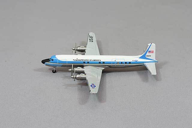 ヘルパウィングス 1/500 VC-118A アメリカ空軍 エアフォースワン