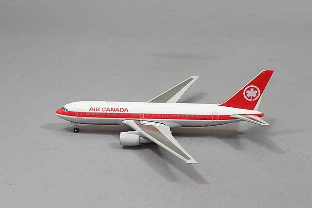 herpa　ヘルパ｜AIR PACIFIC　エアパシフィック｜B747-200 レア】キャセイパシフィック航空 B747-200特別塗装機 ヘルパ 1