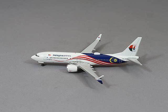 ヘルパ 1/500 ボーイング 737 Max 8 マレーシア航空 9M-MVA