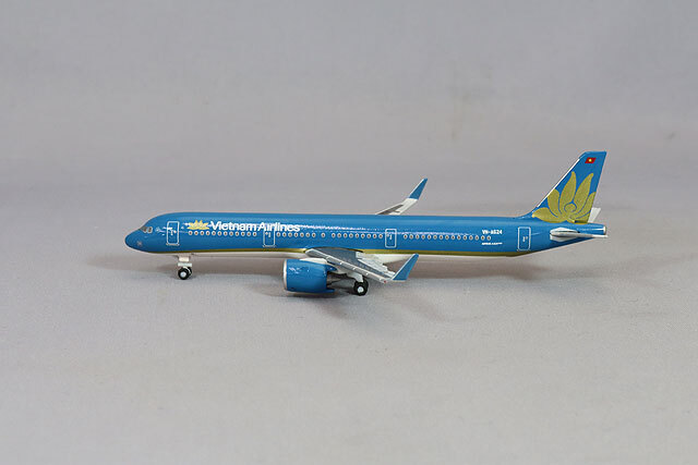 ヘルパ 1/500 エアバス A321neo ベトナム航空 VN-A624