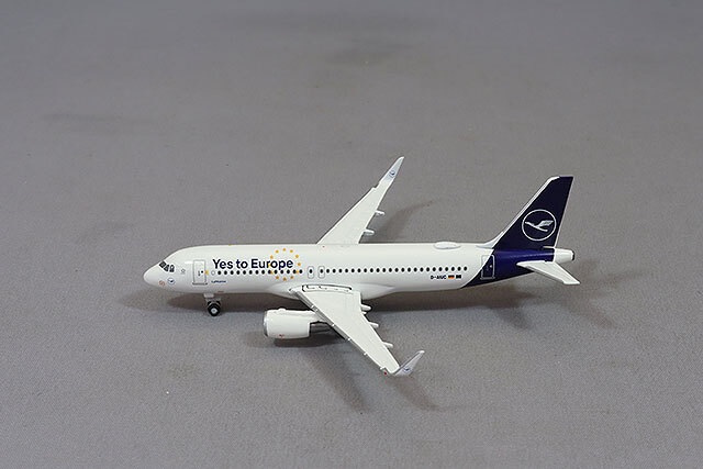 ルフトハンザ A320 D-AIQS 1/200 ルフトハンザ A320 D-AIQS 1/200