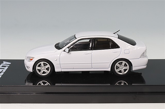 1/64 ALTEZZA RS200 (E10) 1998年モデル HJ642080BBL_R.jpg?v=1740349489