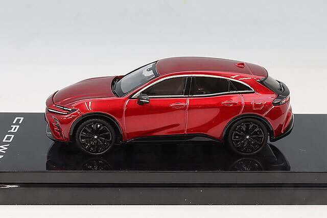 ホビージャパン 1/64 トヨタ クラウンスポーツ Z 2.5L ハイブリッド