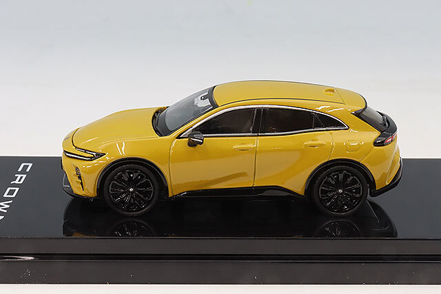 ホビージャパン 1/64 トヨタ クラウンスポーツ Z 2.5L ハイブリッド