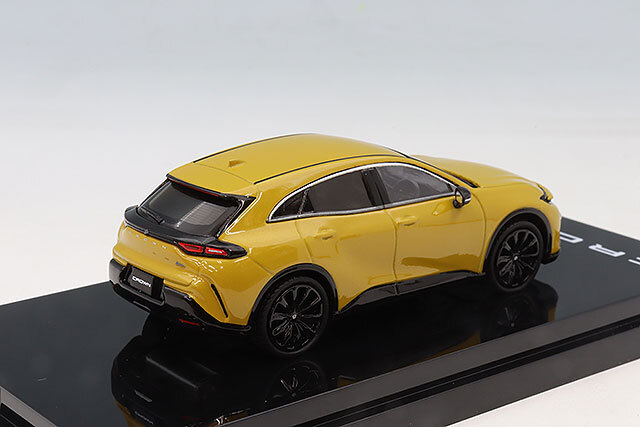 ホビージャパン 1/64 トヨタ クラウンスポーツ Z 2.5L ハイブリッド