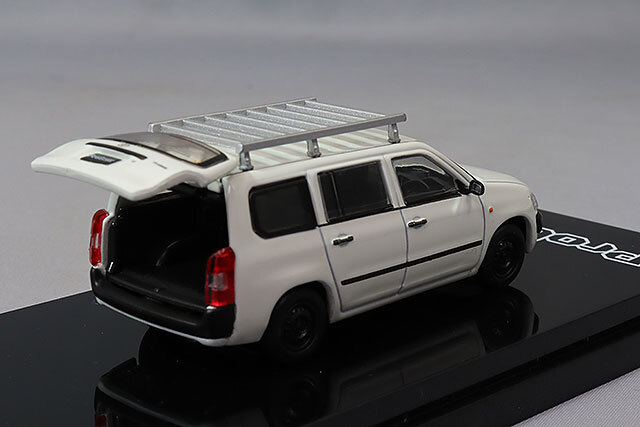 ホビージャパン 1/64 トヨタ プロボックス カスタムver. ルーフ