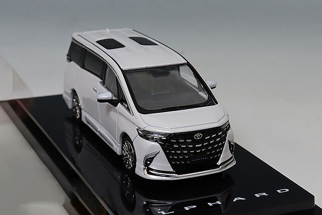 ホビージャパン 1/64 トヨタ アルファード Z (H40W) / 純正オプション