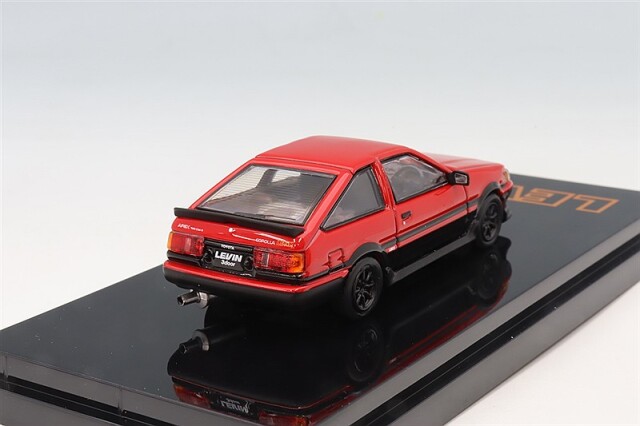 ホビージャパン 1/64 トヨタ カローラ レビン AE86 3ドア カスタム