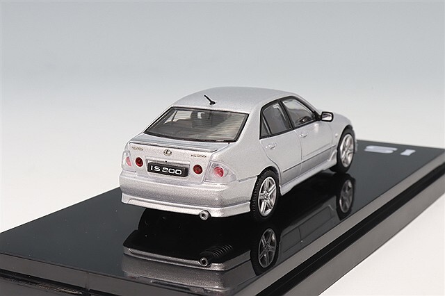 ホビージャパン 1/64 レクサス IS 200 (E10) 1999 シルバー