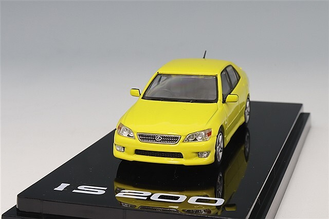 ホビージャパン 1/64 レクサス IS 200 (E10) 1999 イエロー