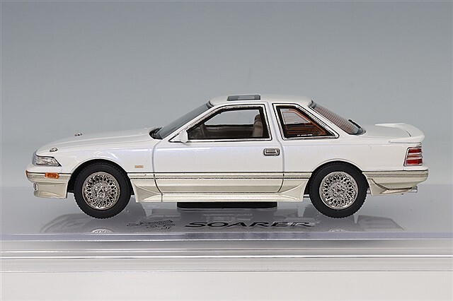 ホビージャパン 1/43 トヨタ ソアラ 3000 ツインカム 24 GT-リミテッド