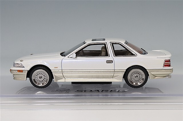 ホビージャパン 1/43 トヨタ ソアラ 3000 ツインカム 24 GT-リミテッド